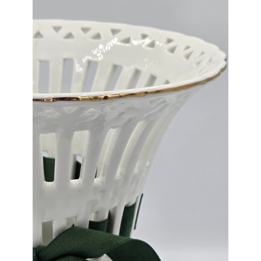 Purple Hydrangea Porcelain Flower Vase Gold Trim Lattice‎ Neck - Picture 10 of 14